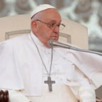 El Papa Francisco califica de «Suicidas» las críticas de obispos conservadores