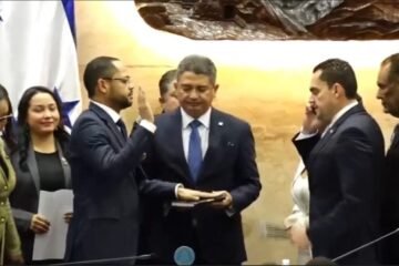 Destituyen al fiscal general y renuncia la presidenta de la Corte Suprema