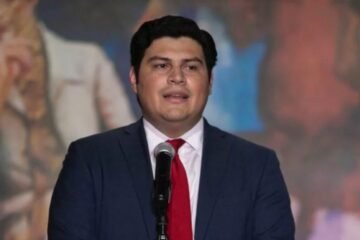 Congreso aprueba juicio político para miembros del CNE y el TJE