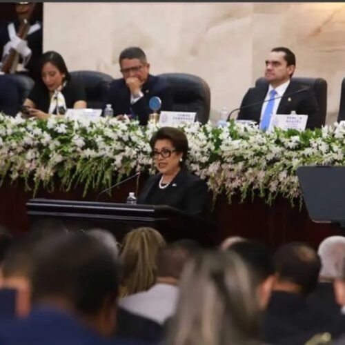 Pleno de la Corte Suprema anula 180 nombramientos de expresidenta