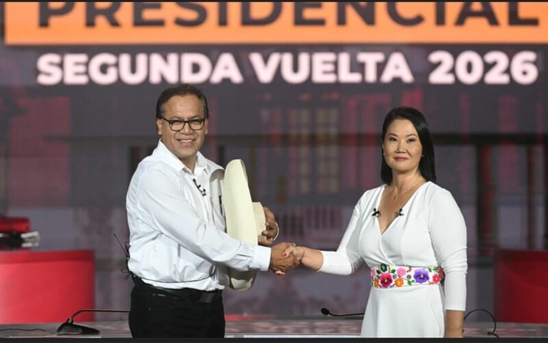 Fujimori tiene 52% de los votos y Sánchez 47% con 51% de las mesas contabilizadas