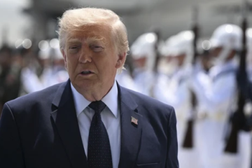 Trump dice que EEUU se convertirá en el «guardián» de Ormuz y pide una «compensación»