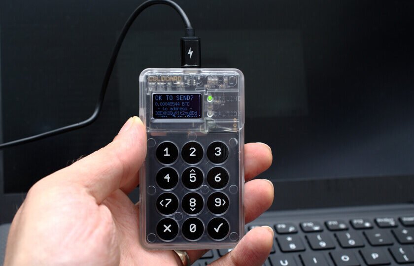 Falla en billetera Coldcard desata punto de quiebre en la seguridad de Bitcoin