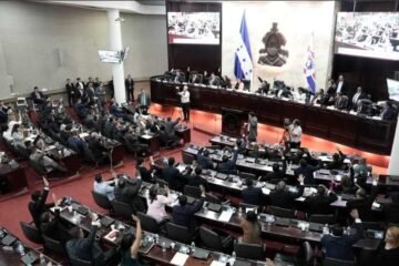Congreso abre investigación por el ingreso de 13.000 ciudadanos de China
