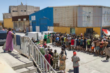 España cifra en 5.000 los migrantes que permanecen en Ceuta tras entrada masiva