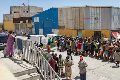 España cifra en 5.000 los migrantes que permanecen en Ceuta tras entrada masiva