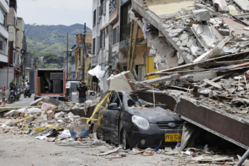 Terremoto de magnitud 7,4 en Colombia deja 273 muertos y más de 3.800 heridos