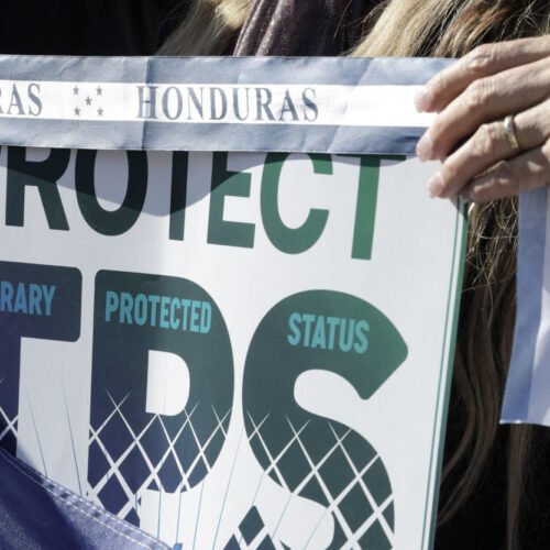 EE UU deja en suspenso TPS para salvadoreños