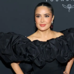 Salma Hayek revela su secreto para mantenerse radiante a los 60
